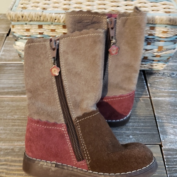 Oshkosh Bgosh Brown Girls Boots - Picture 2 of 5